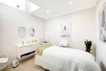 Hillside Road Retail/Office 38m2