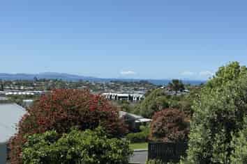 40 Whangaparaoa Road, Red Beach