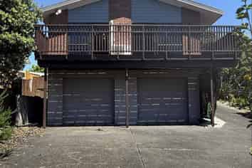 40 Whangaparaoa Road, Red Beach