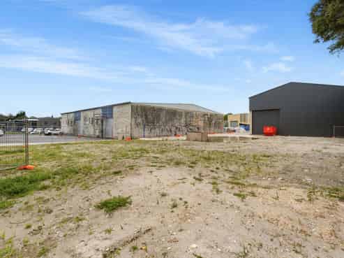 Vendors Want Sold - Bring Us An Offer 