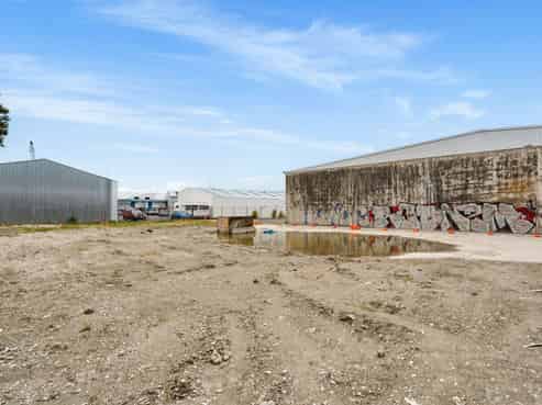 Vendors Want Sold - Bring Us An Offer 