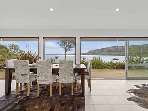 26 Whakamoenga Point, Acacia Bay