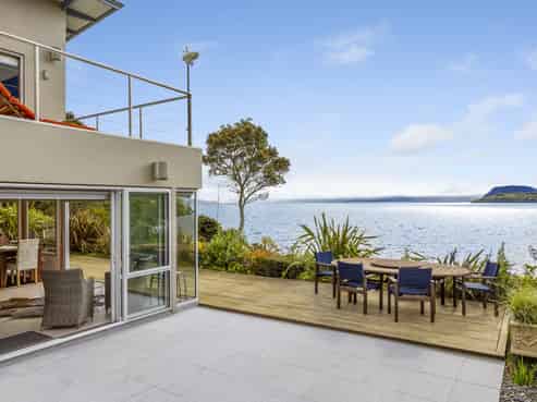 26 Whakamoenga Point, Acacia Bay