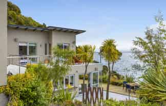 26 Whakamoenga Point, Acacia Bay