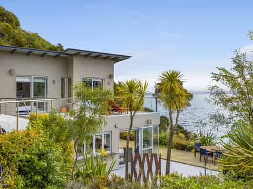 26 Whakamoenga Point, Acacia Bay