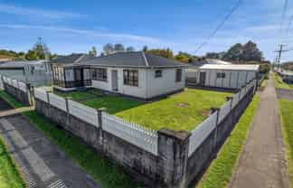 102 Brecon Road, Stratford
