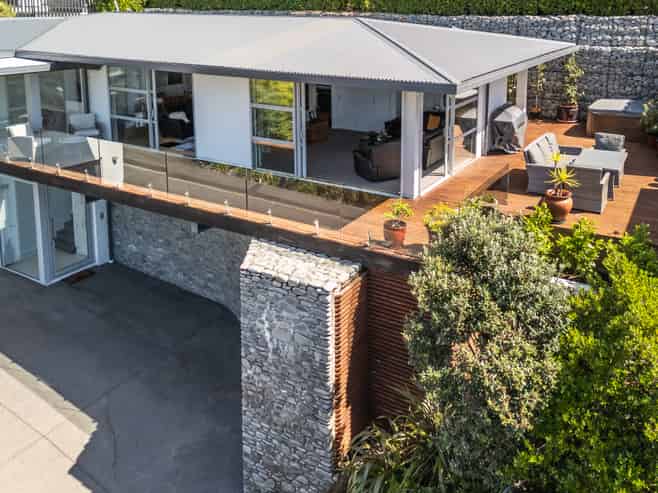 6 Challenger Lane, Redcliffs