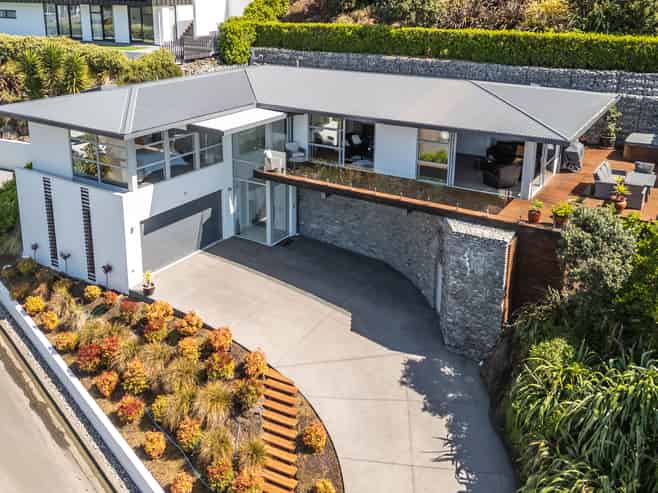 6 Challenger Lane, Redcliffs