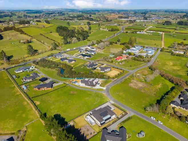 22 Karaka Village School Lane, Karaka
