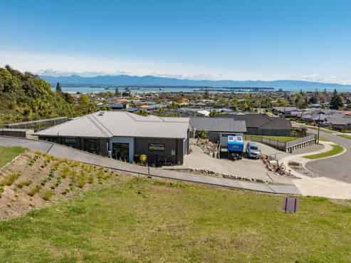 32 Piwakawaka Drive, Stoke