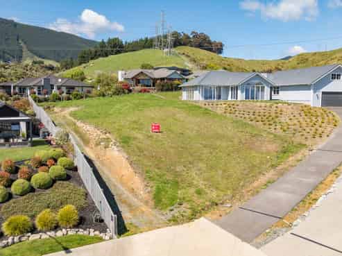 32 Piwakawaka Drive, Stoke