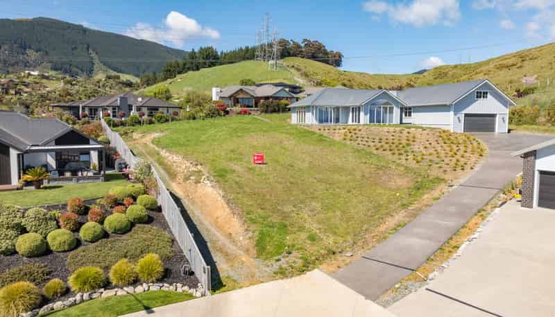 32 Piwakawaka Drive, Stoke