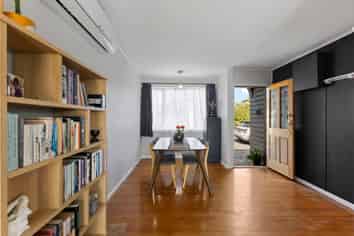 230 Upper Harbour Drive, Greenhithe