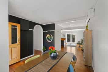 230 Upper Harbour Drive, Greenhithe