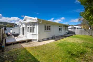 2/1 Wainui Street, The Wood