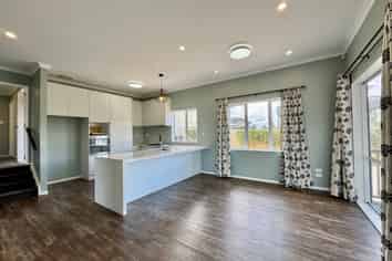 152 Hill Road, The Gardens