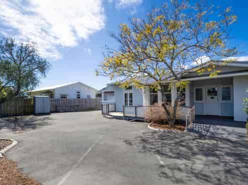 1/1 & 2/1 Wainui Street, The Wood