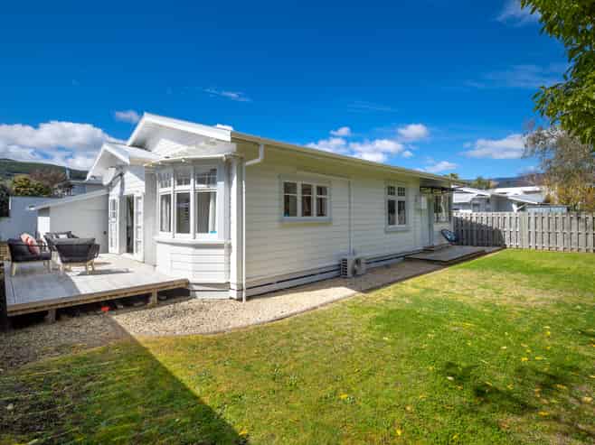 1/1 & 2/1 Wainui Street, The Wood