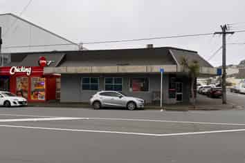 Short Lease in Newtown Anyone ??