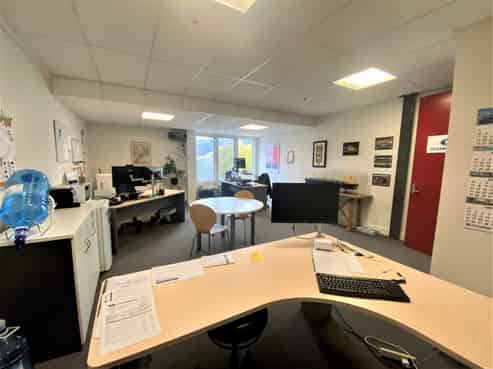 Premium Ahuriri office