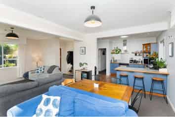 113 Lytton Road , Riverdale