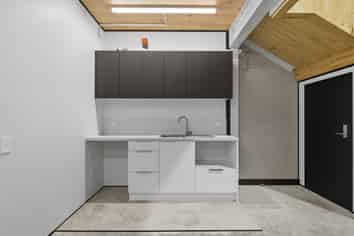 Quality unit must be sold!