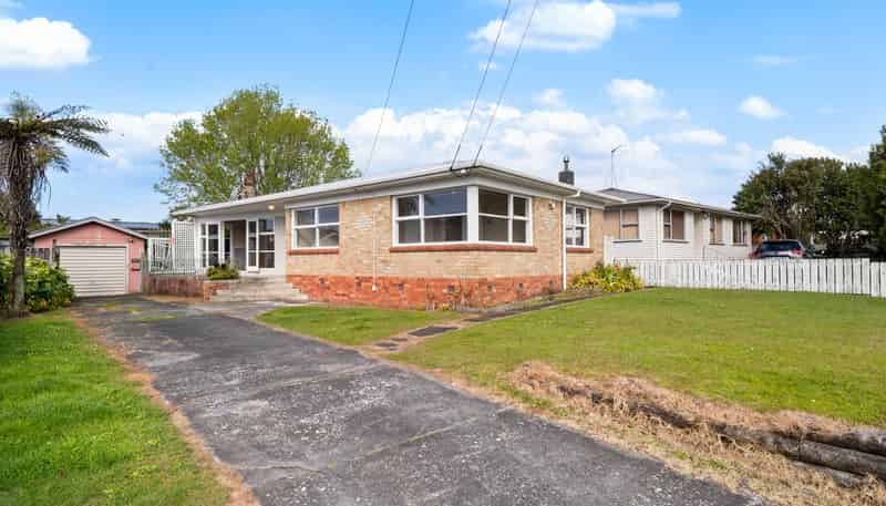 21 McKean Ave, Manurewa
