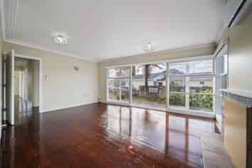 21 McKean Ave, Manurewa