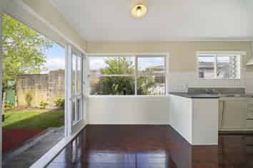 21 McKean Ave, Manurewa