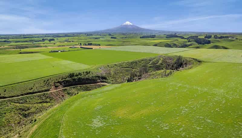 0n Mountain Road, Normanby