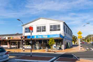 High Profile Retail Corner