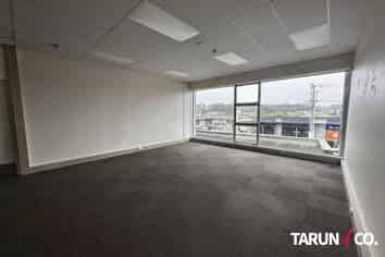 Functional, Affordable Office + Parking - Huapai