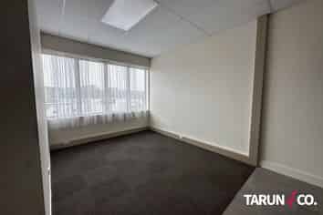 Functional, Affordable Office + Parking - Huapai