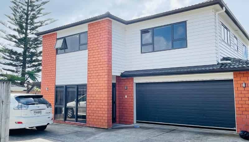 11B Lochinver Road, Papatoetoe