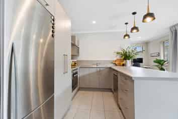 6 Rire Hau Lane, Pyes Pa