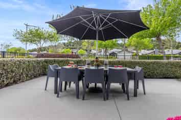 6 Rire Hau Lane, Pyes Pa