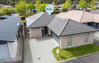 6 Rire Hau Lane, Pyes Pa