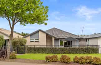 6 Rire Hau Lane, Pyes Pa