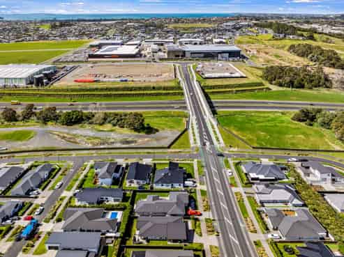 SUBDIVISIBLE RESIDENTIAL IN MILLDALE
