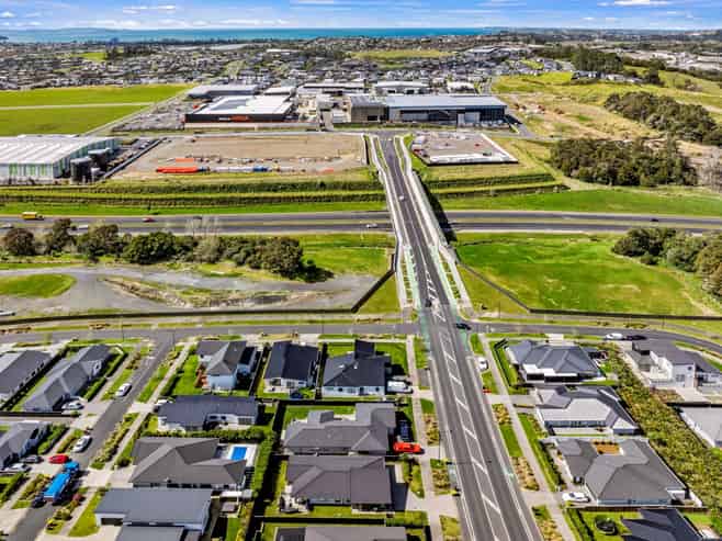 SUBDIVISIBLE RESIDENTIAL IN MILLDALE
