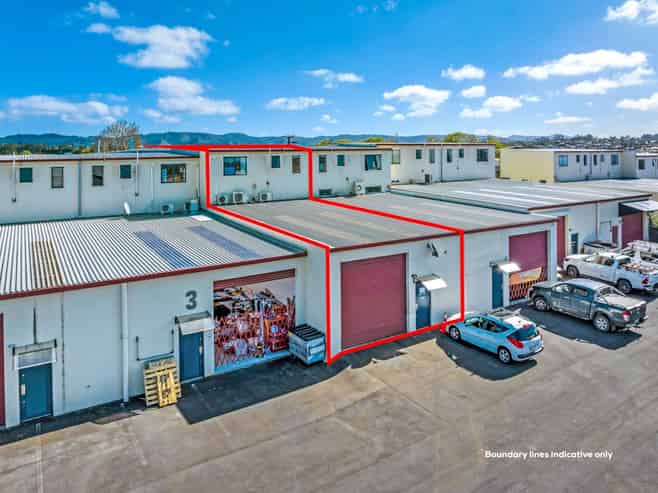 INDUSTRIAL / RESIDENTIAL UNIT - LEASED OR VACANT
