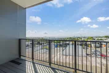 41/241 Hinemoa Street, Birkenhead