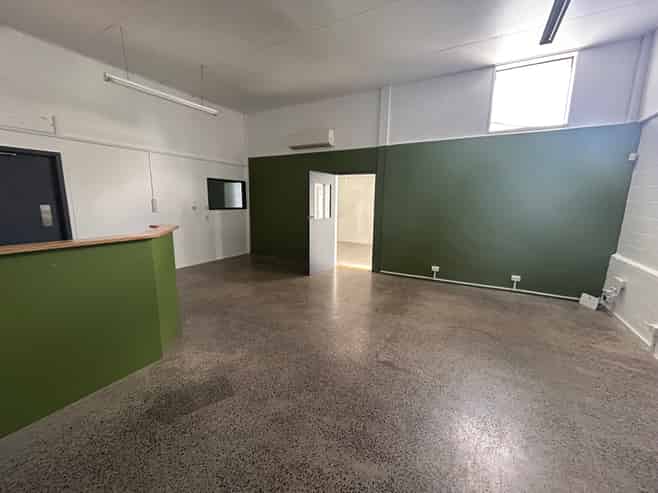 Showroom/Retail or Office Mosgiel
