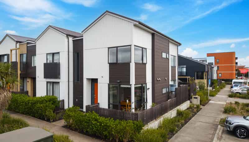 1/25 Sidney Wallingford Way, Hobsonville