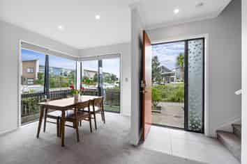1/25 Sidney Wallingford Way, Hobsonville