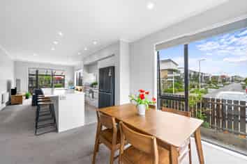 1/25 Sidney Wallingford Way, Hobsonville