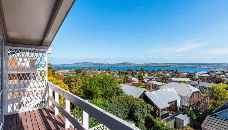 9 Kempton Place, Richmond Heights