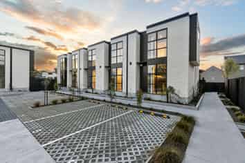 8/25 Matai Street West, Riccarton