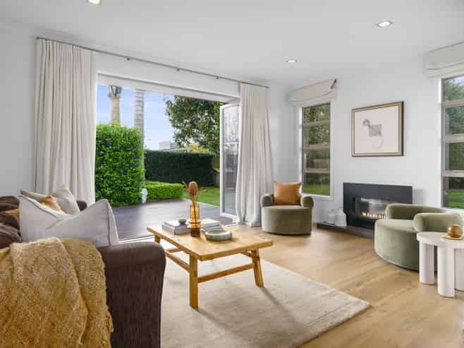 5 Cooper Crescent, Cambridge