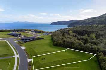 7 Otaketake Drive, Kinloch